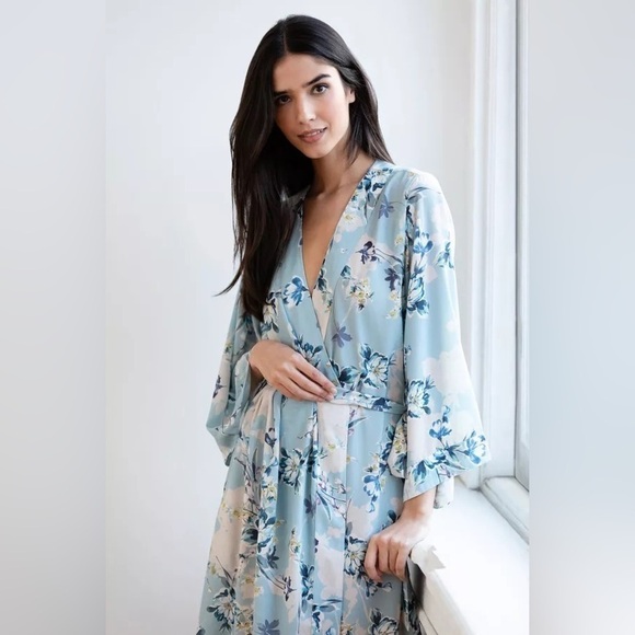 Yumi Kim Dream Lover Floral Belted Robe in Daydream Powder - Picture 1 of 10